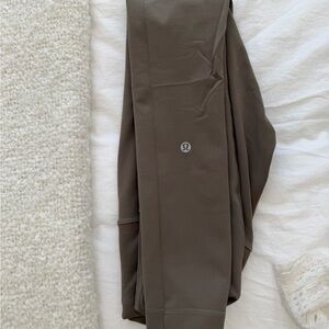 Lululemon Wunder Train Leggings Nomad color